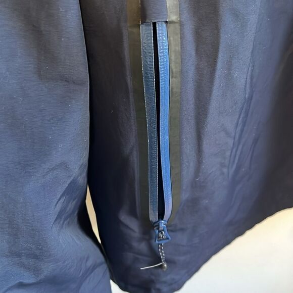 MEN’S SIZE LARGE LANDS’ END CONVERTIBLE WATER/WINDPROOF SQUALL COAT W/DOWN VEST - Picture 5 of 15